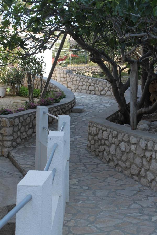 Apartments By The Sea Kustici, Pag - 6335 Zubovići Zewnętrze zdjęcie