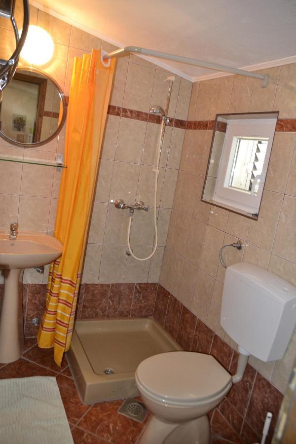 Apartments By The Sea Kustici, Pag - 6335 Zubovići Zewnętrze zdjęcie