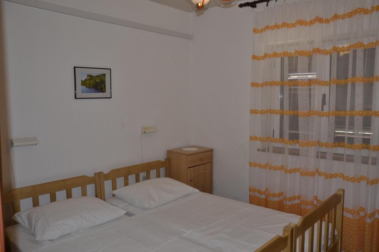 Apartments By The Sea Kustici, Pag - 6335 Zubovići Zewnętrze zdjęcie
