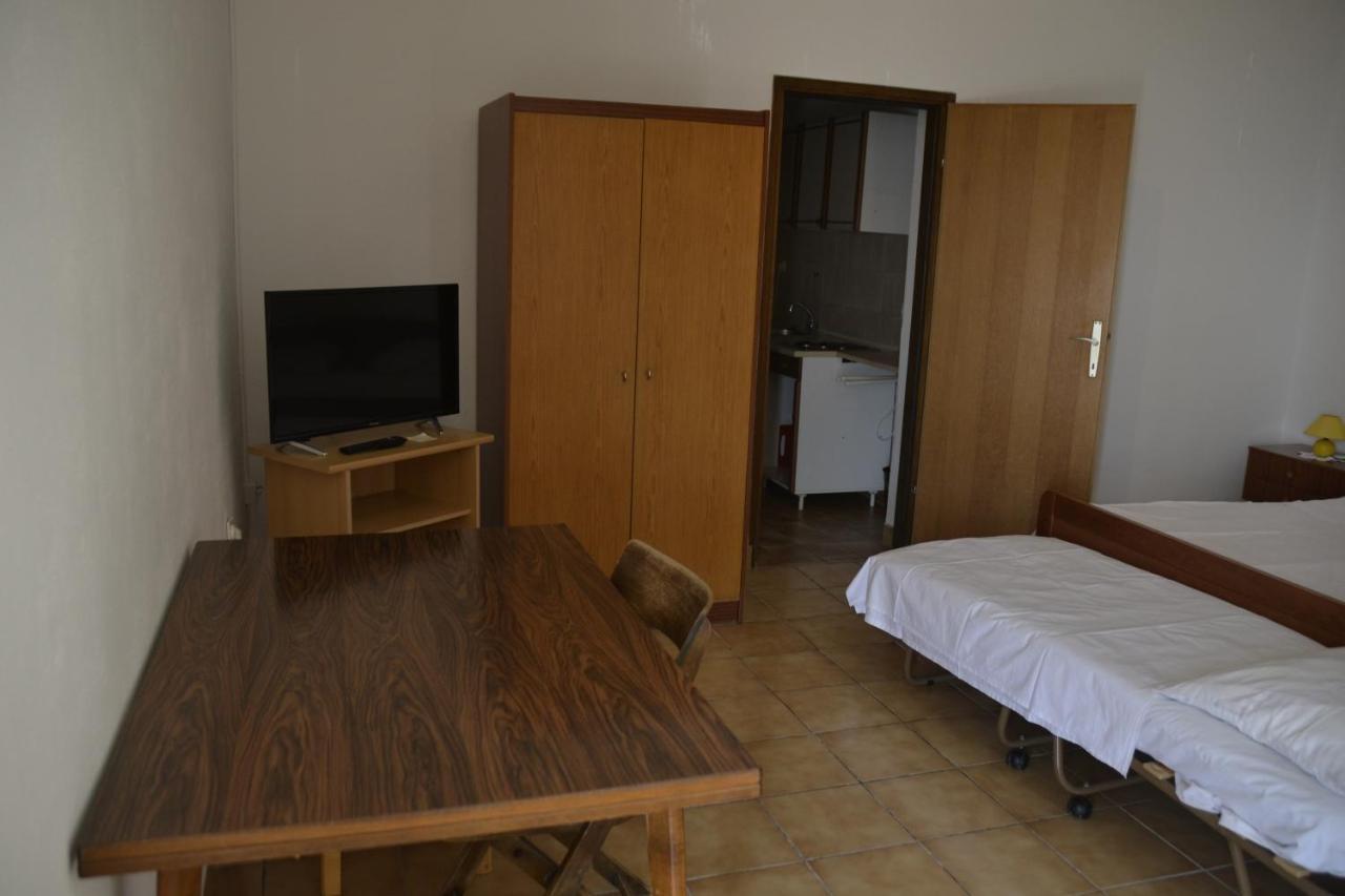 Apartments By The Sea Kustici, Pag - 6335 Zubovići Zewnętrze zdjęcie