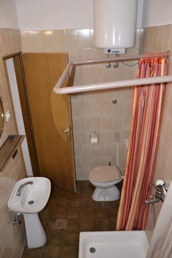 Apartments By The Sea Kustici, Pag - 6335 Zubovići Zewnętrze zdjęcie